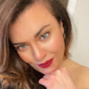 Meet your Posher, Cristina